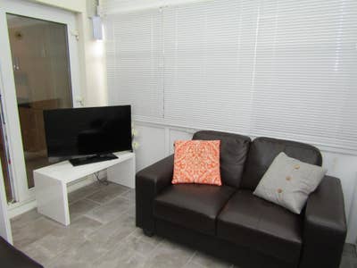Cozy Double Bedroom in Brickstead Road PE7  ⭐️ R1 Main Photo