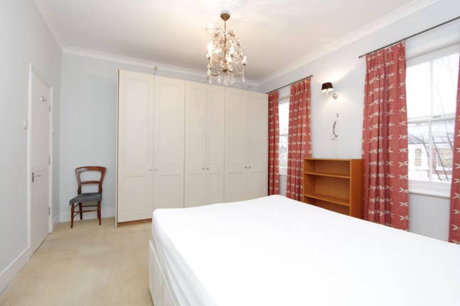 Charlton 4 rooms available now Main Photo