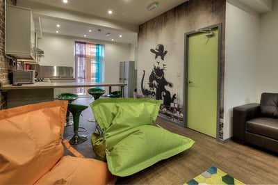 Rooms available in fantastic 6 bedroom house! Main Photo