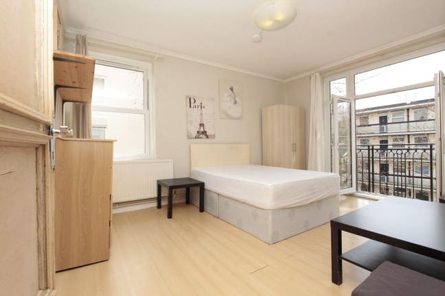 Edgware Road MAssive Double Room Available Now Main Photo