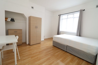 ⚡Massive Room in Cosy House! Garden!⚡ Main Photo