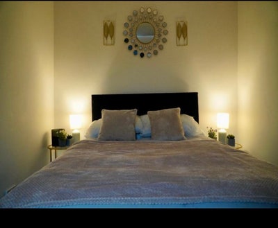 Nice room close to hospital  Main Photo