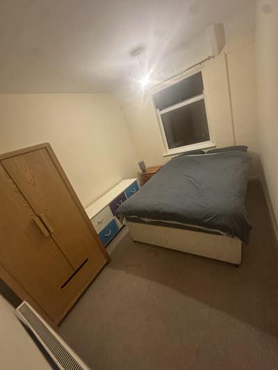 Small double room to rent, York Main Photo