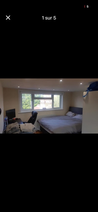 Spacious room,private lounge area and en suite Main Photo