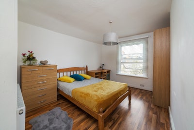 🏡 Large Room - All Bills & Cleaner 🏡 Main Photo