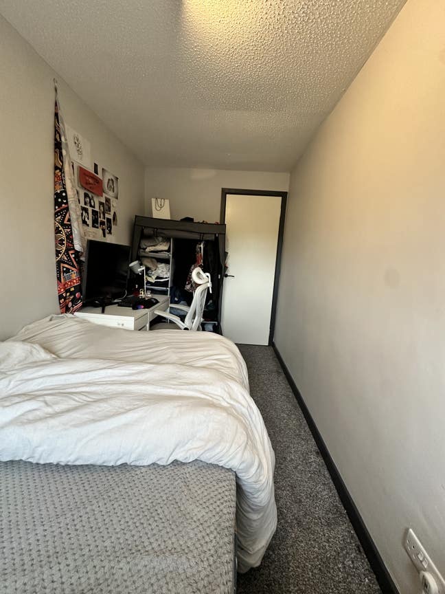 1 Room - City Center Main Photo