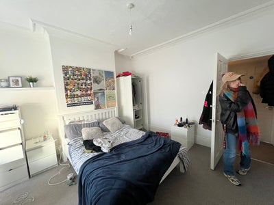 Looking for a new housemate to takeover in Sep Main Photo