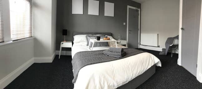 Two Double En Suite Rooms Available in Heaton Main Photo