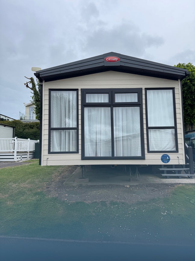 Room on a holiday park static caravan , 6 months m Main Photo