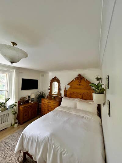 Spacious Double Room with Private Bathroom – Long- Main Photo