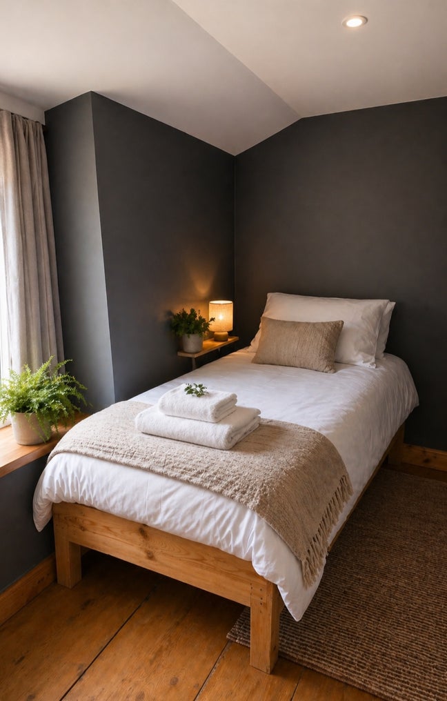 Single room avail  Main Photo
