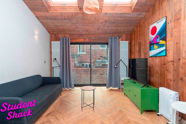 One room left in 10 bed Student House-Fallowfield Main Photo