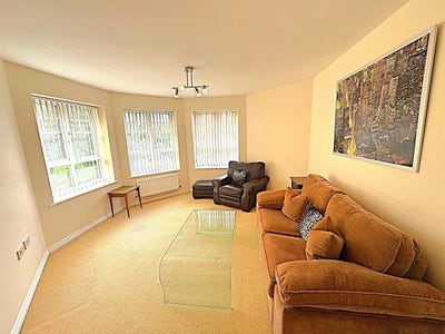 I need a double room /mini flat/ en-suite aro... Main Photo
