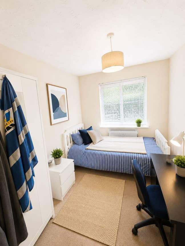 Large Single room near Uxbridge station Main Photo