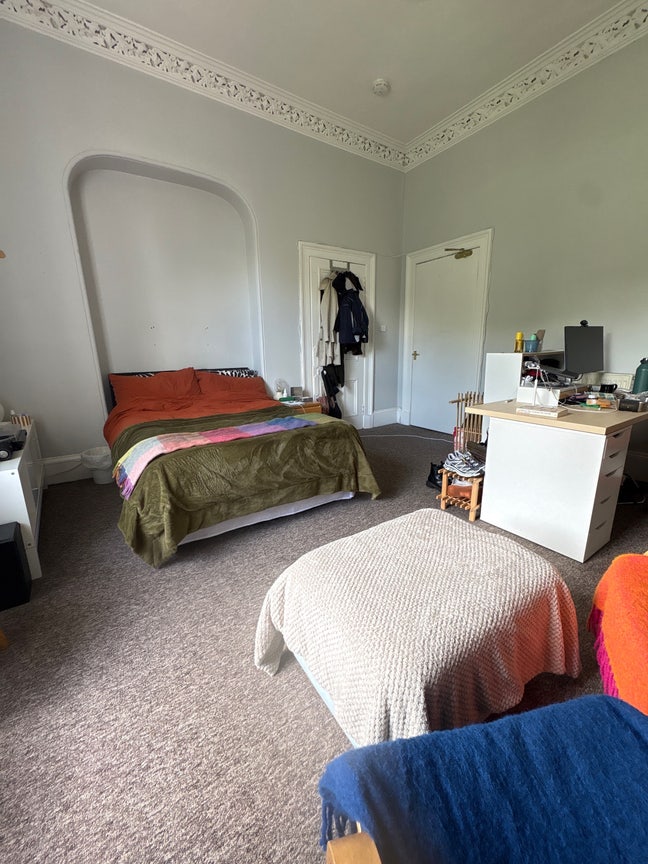 Large Double Room by the Meadows Main Photo