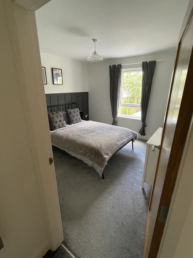 Double bed room Main Photo