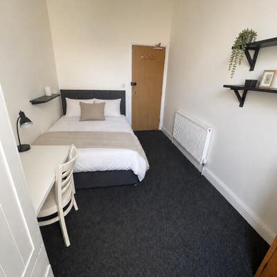 2 Bright Double Rooms - Radnor Place Main Photo