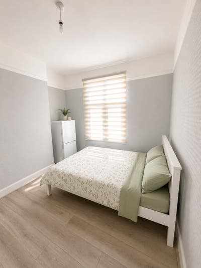Bruce Grove Double Room | 1 Person | 0 Deposit Main Photo