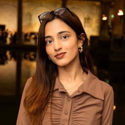 Professional Female seeks a single or double room Main Photo