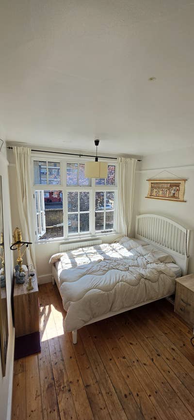 Double Room in a house  Main Photo