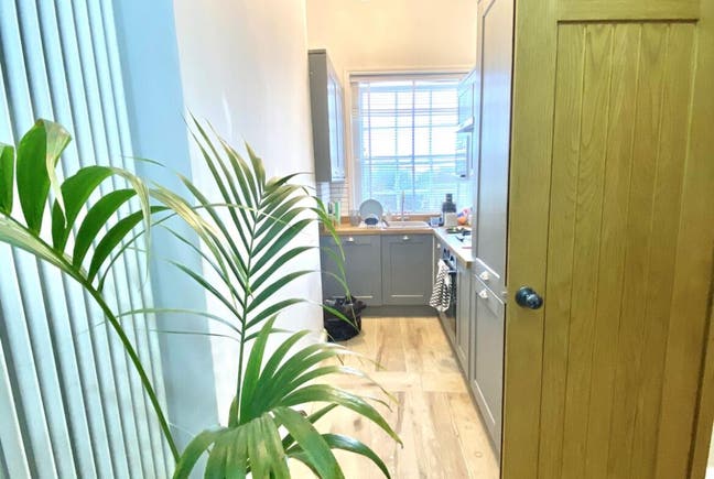 2 bed in Elgin Avenue, Maida Vale, London, W9 Main Photo