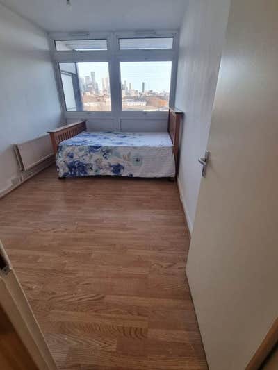 🏢Double Room for Female |All Bills Inc| SE16 Main Photo