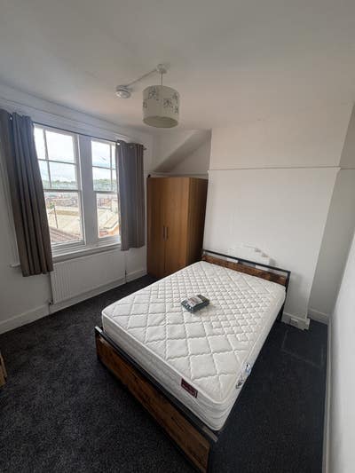 Double rooms available near north finchley  Main Photo