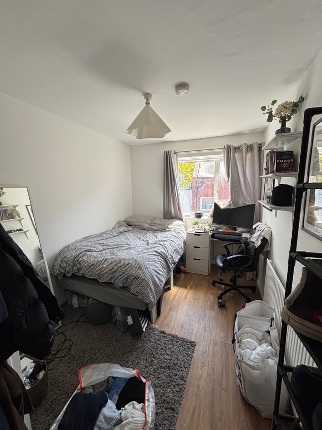 Highbury houseshare - move-in late July Main Photo