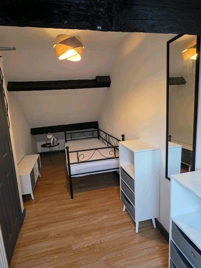 Single Ensuite Room (&pound;480 Bills Included) Main Photo