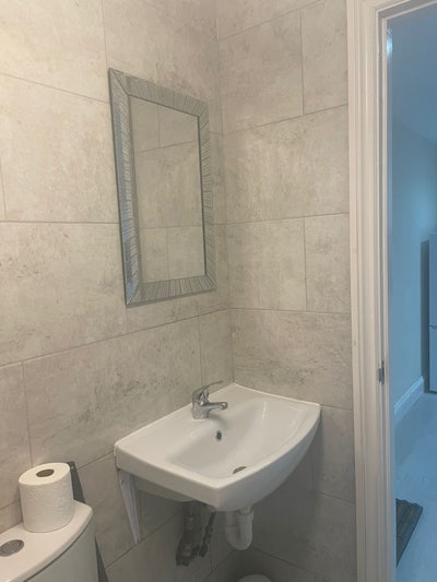 Studio for single  professional female only  Main Photo