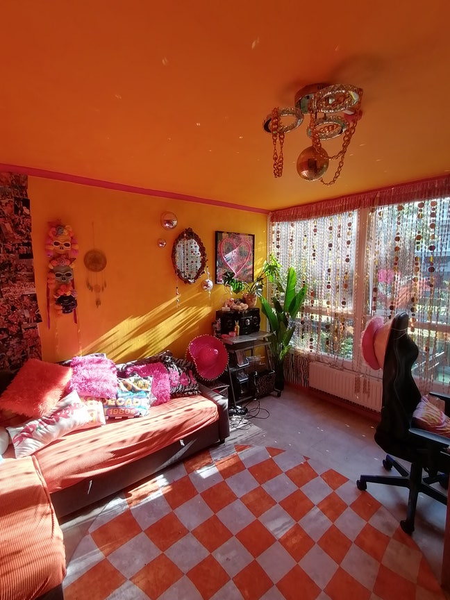 Room in 3story Fun Vibesy Home with garden Main Photo
