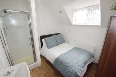 Supported Housing in B16 Ensuite Room No Fees  Main Photo