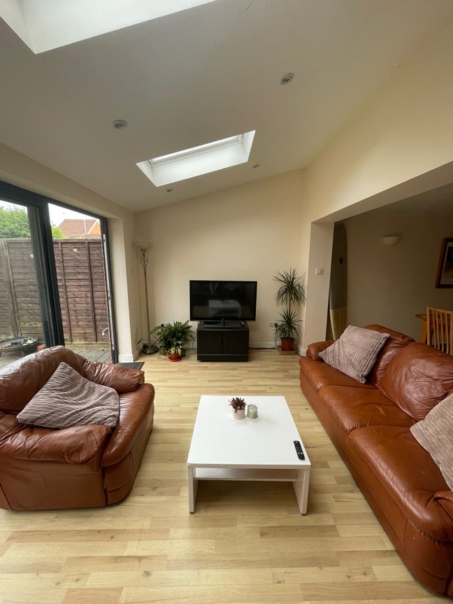 Shared House with Two Double Rooms Available  Main Photo