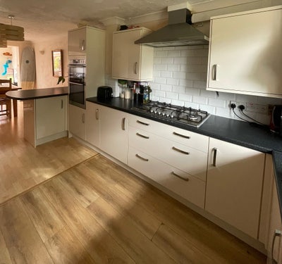 Shared House with Two Double Rooms Available  Main Photo