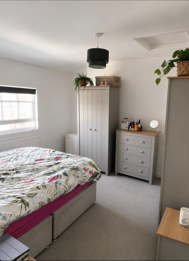Bright double room in central Worthing Main Photo