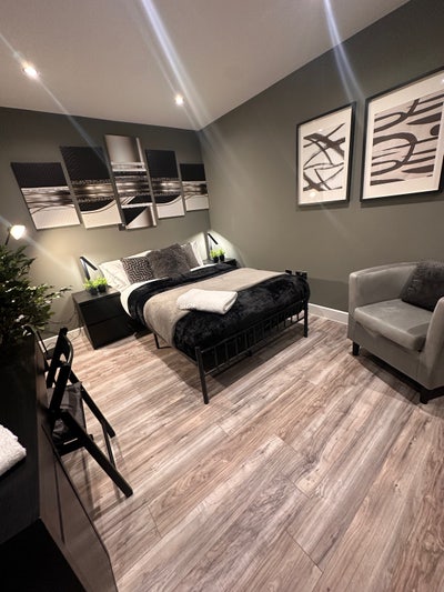Fully Air-conditioned- En-suite Large Double Bed Main Photo