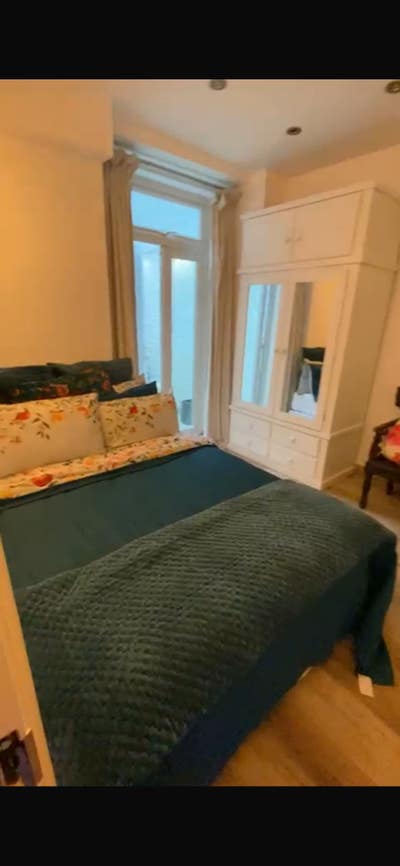 Modern Ensuite Room in Stylish Central London Flat Main Photo