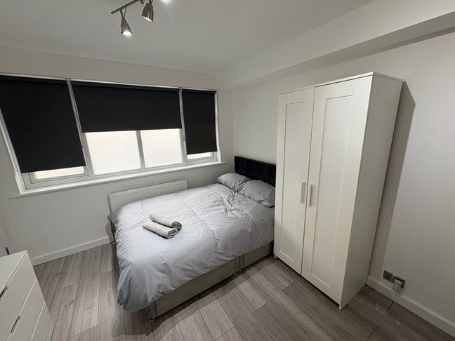 Studio Apartment - En Suite - Own Entrance  Main Photo
