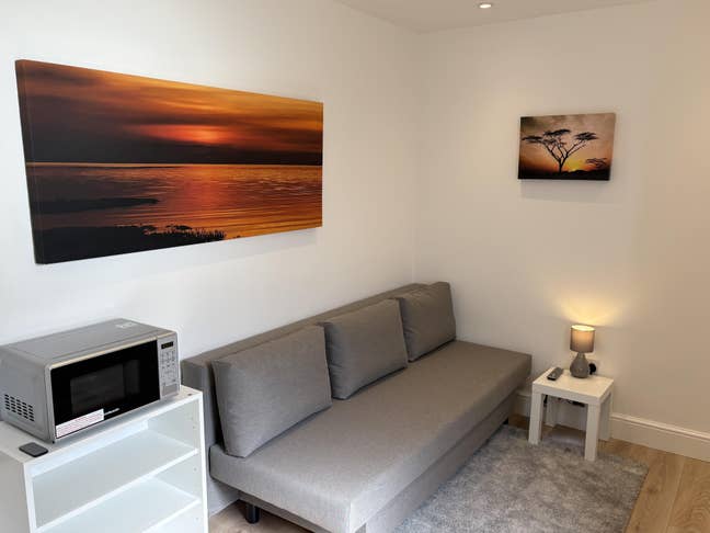 Modern Studio Main Photo