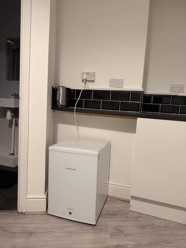 En-Suite Room in Stunning 5-Bed Apartment Main Photo