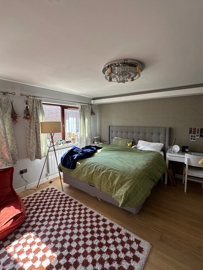 Massive bedroom with en-suite in Fulham Main Photo