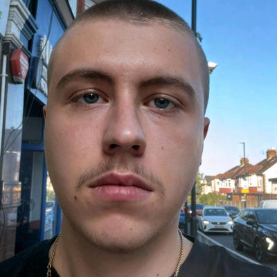 24 year old professional male  Main Photo