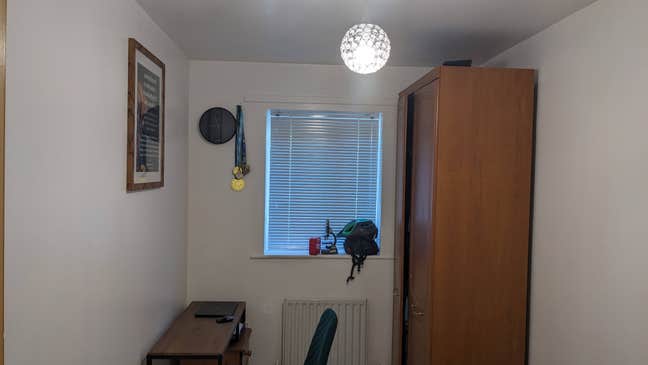 Single Room In Convenient Location Main Photo