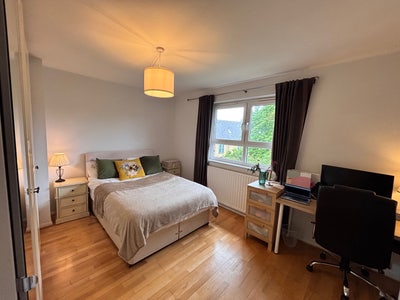 W12 Hammersmith - 2 Rooms available in a 3 bed Main Photo