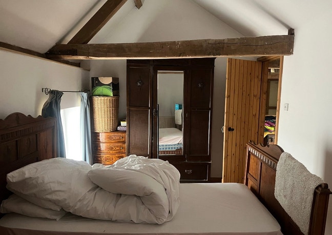Beautiful large room  Main Photo