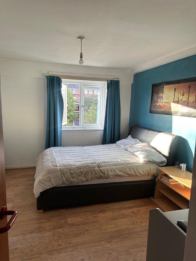 Room for rent in Rotherhithe  Main Photo