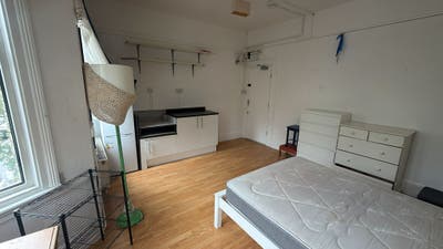 DSS - Studio Flat Available in Brixton Clapham SW2 Main Photo
