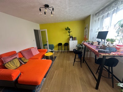 Cozy and Pretty 2 bedroom flat at EH10 Main Photo