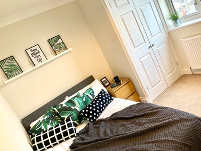 Bright, Modern, Welcoming 🙌 a Perfect Combination Main Photo