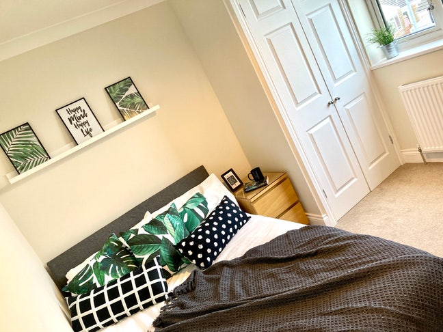 Bright, Modern, Welcoming 🙌 a Perfect Combination Main Photo